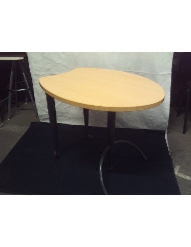 table ovale de bureau